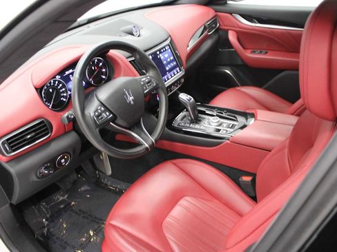 Used 2022 Maserati Levante GT image 6