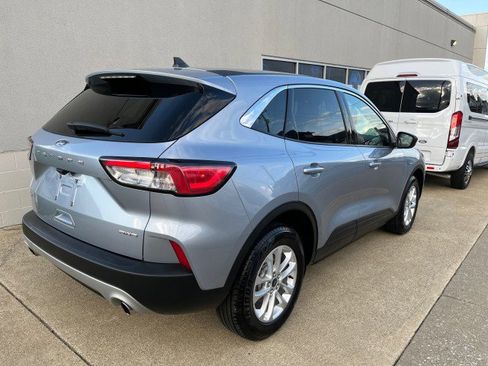 Used 2022 Ford Escape SE AWD/4WD image 6