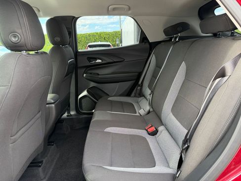 Used 2025 Chevrolet TrailBlazer LT image 23