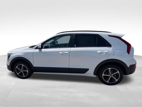 New 2026 Kia Niro EX FWD image 5