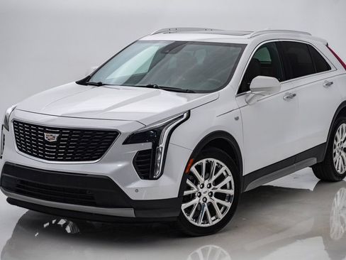 Used 2019 Cadillac XT4 Premium Luxury AWD/4WD image 3