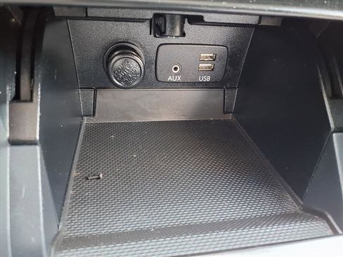 Used 2018 Subaru Legacy 2.5i Premium image 8