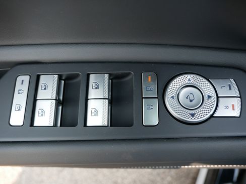 New 2025 Genesis GV80 3.5T e-SC image 8