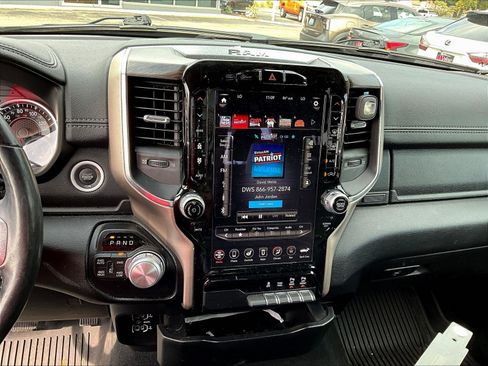 Used 2019 RAM 1500 Laramie AWD/4WD image 5