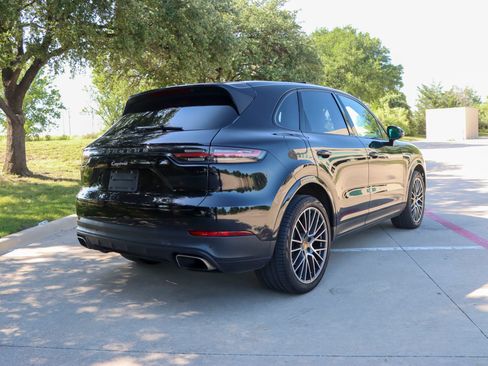 Used 2020 Porsche Cayenne AWD/4WD image 7