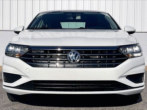 Used 2021 Volkswagen Jetta SE image 3