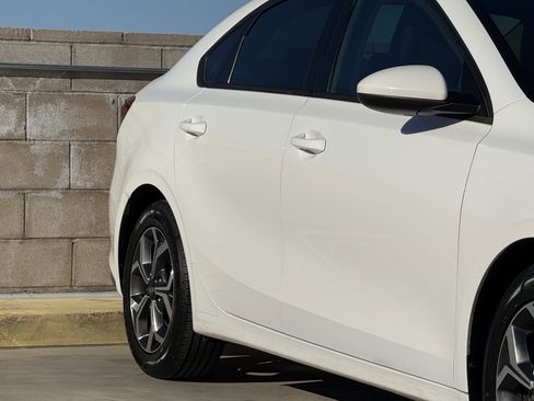 Used 2021 Kia Forte LXS image 5