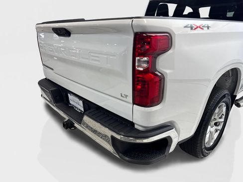 Used 2023 Chevrolet Silverado 1500 LT AWD/4WD image 18