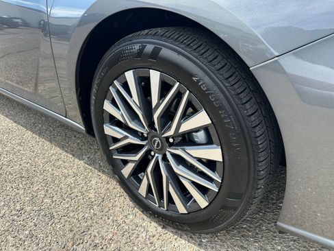 Used 2026 Nissan Altima 2.5 SV FWD image 26