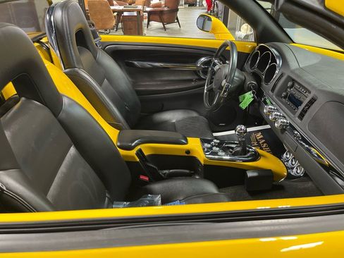 Used 2006 Chevrolet SSR w/ Preferred Equipment Group image 59