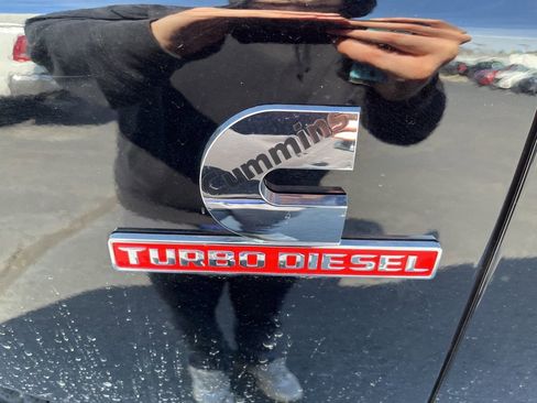 Used 2024 RAM 2500 Laramie image 15