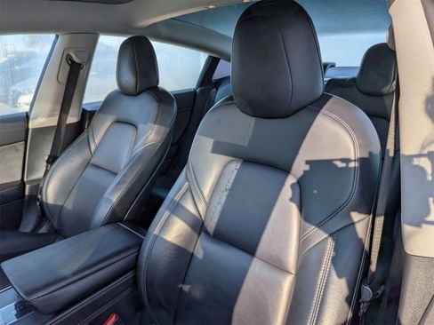 Used 2022 Tesla Model 3 Standard Range image 15