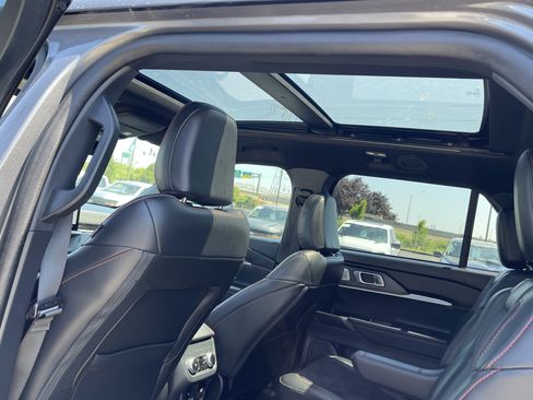 Certified 2025 Ford Explorer ST w/ Sun And Sound Package AWD/4WD image 13