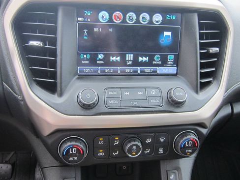 Used 2018 GMC Acadia Denali w/ Technology Package AWD/4WD image 11