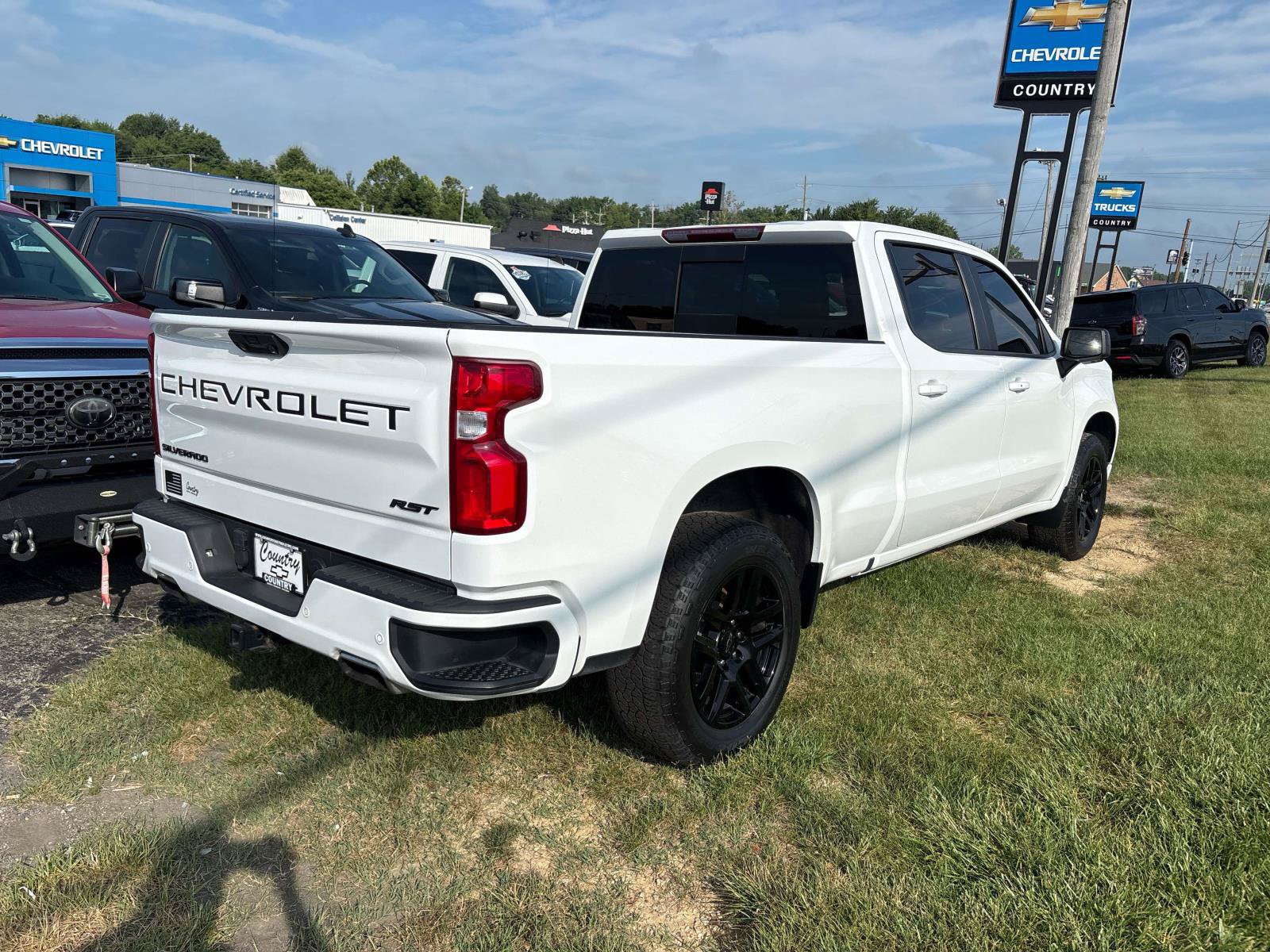 Used 2023 Chevrolet Silverado 1500 RST w/ RST All Star Premium Package AWD/4WD image 3