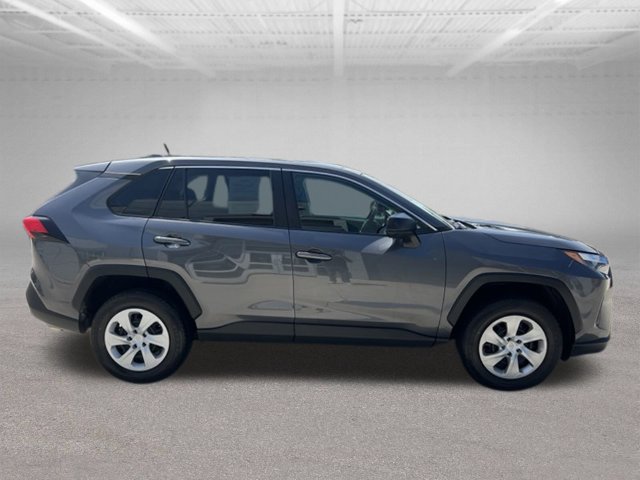 Used 2023 Toyota RAV4 LE AWD/4WD image 7
