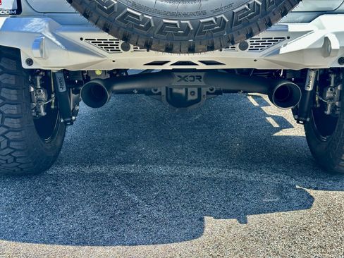 Used 2025 Jeep Wrangler Unlimited Sahara image 5