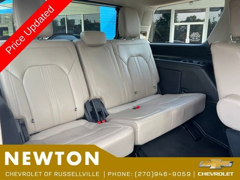 Used 2023 Ford Expedition Limited AWD/4WD image 33