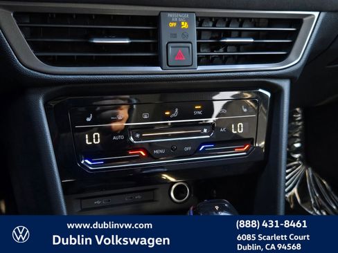 New 2026 Volkswagen Taos SE FWD image 16