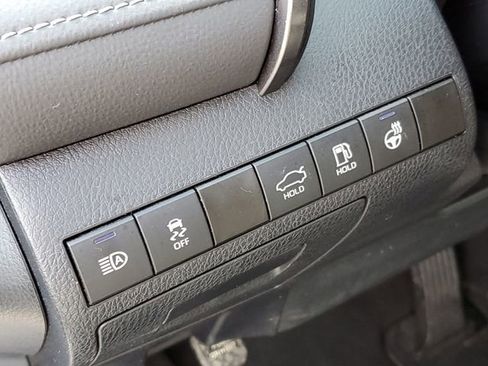 Used 2024 Toyota Camry SE image 19