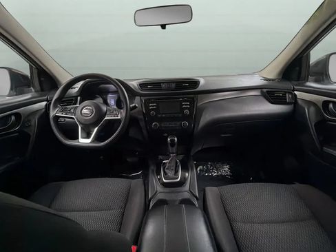 Used 2018 Nissan Rogue Sport S FWD image 9