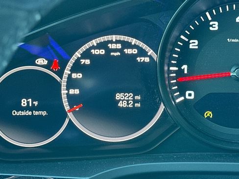 Used 2023 Porsche Cayenne Platinum Edition image 24