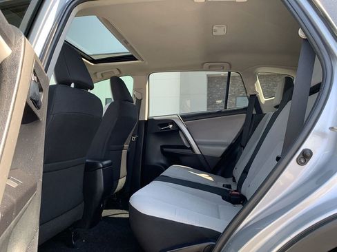 Used 2018 Toyota RAV4 XLE image 26