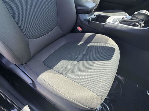 Used 2025 Toyota RAV4 LE AWD/4WD image 11