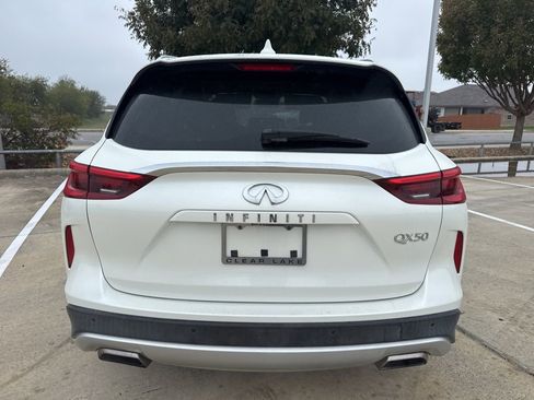 Used 2019 INFINITI QX50 Essential w/ Premium Heat Package image 29