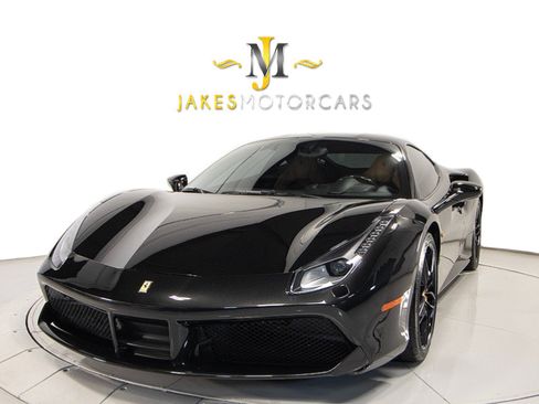 Used 2018 Ferrari 488 GTB image 19