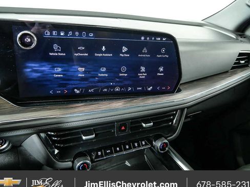 Certified 2025 Chevrolet Tahoe LT image 12