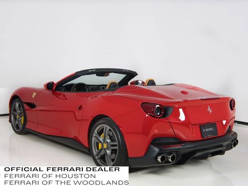 Used 2019 Ferrari Portofino image 2