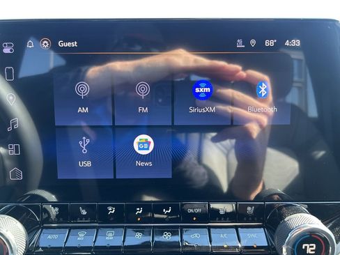 New 2026 Chevrolet Colorado ZR2 w/ Technology Package AWD/4WD image 31