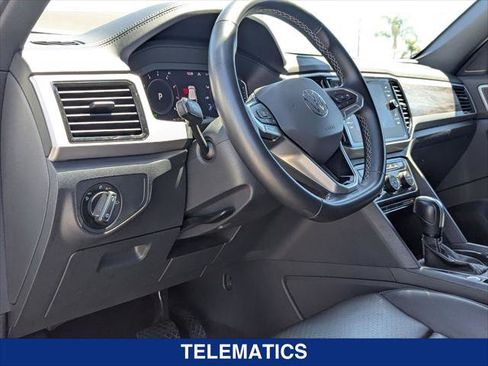Used 2022 Volkswagen Atlas Cross Sport SE w/ Black Wheel Package AWD/4WD image 12