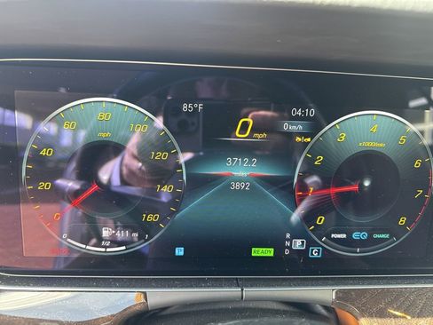 Used 2023 Mercedes-Benz E 450 Coupe image 2