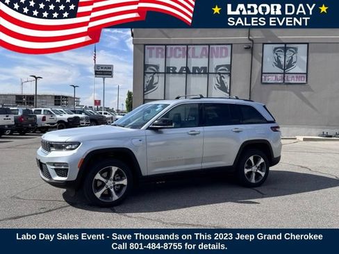 Used 2023 Jeep Grand Cherokee 4WD 4xe image 1