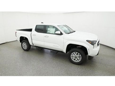 New 2026 Toyota Tacoma SR5 AWD/4WD image 12