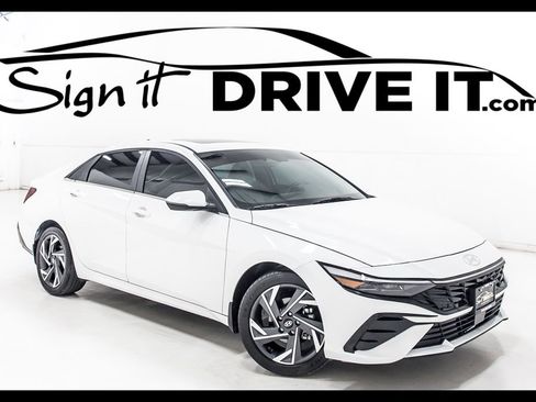 Used 2025 Hyundai Elantra Limited image 1