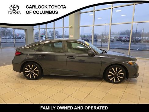 Used 2024 Honda Civic EX-L image 6