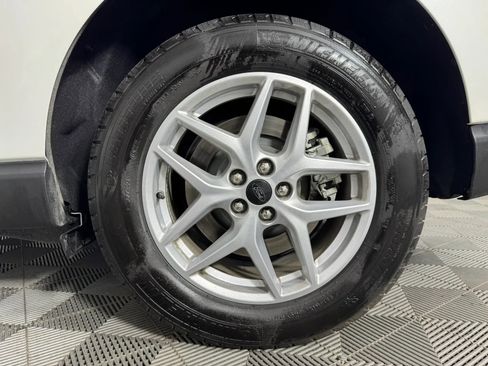 Used 2024 Ford Edge SEL w/ Convenience Package image 45