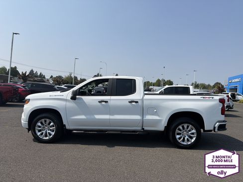 Used 2025 Chevrolet Silverado 1500 Custom AWD/4WD image 2