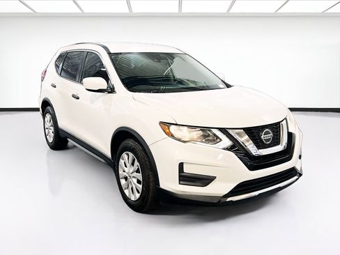 Used 2020 Nissan Rogue S FWD image 3