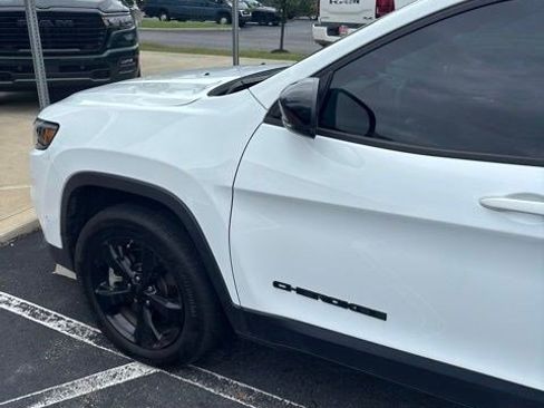 Used 2023 Jeep Cherokee Altitude Lux w/ Lux Elite Package AWD/4WD image 10