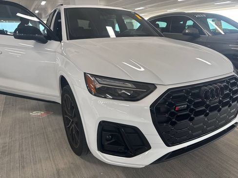 Used 2023 Audi SQ5 Premium Plus w/ Premium Plus Package AWD/4WD image 4