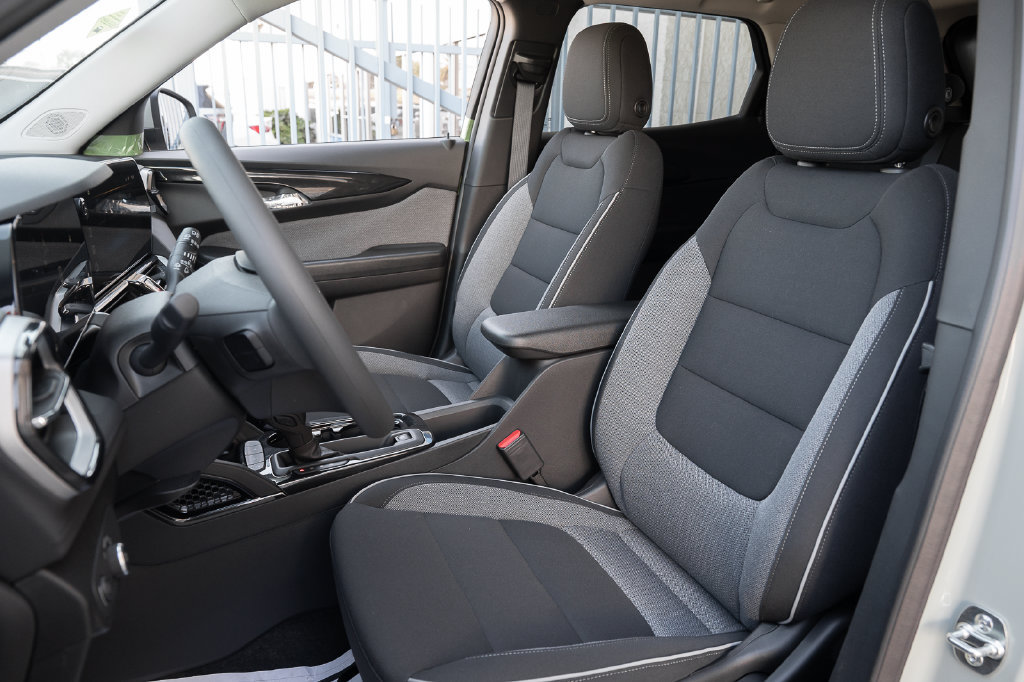 New 2026 Chevrolet TrailBlazer LT w/ Driver Confidence Package FWD image 15