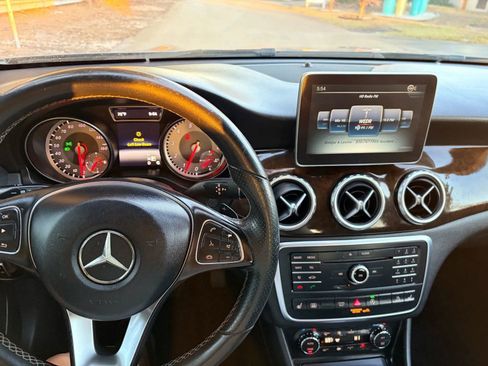 Used 2016 Mercedes-Benz GLA 250 4MATIC w/ Premium Package image 2