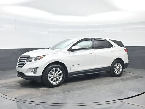 Used 2018 Chevrolet Equinox LT FWD image 2