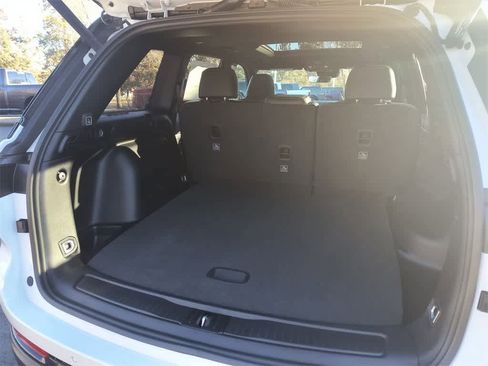 New 2025 Jeep Grand Cherokee Limited image 24