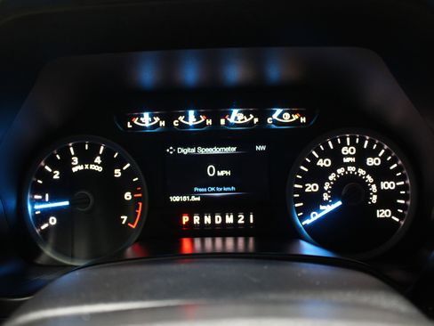Used 2017 Ford F150 XLT w/ Equipment Group 302A Luxury AWD/4WD image 13