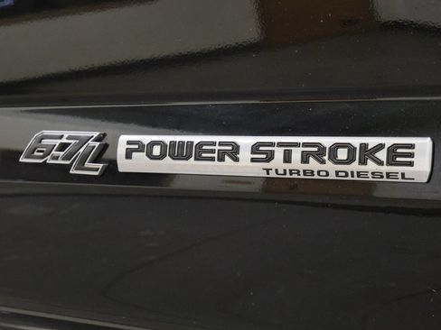 Used 2017 Ford F250 Lariat w/ Chrome Package image 11